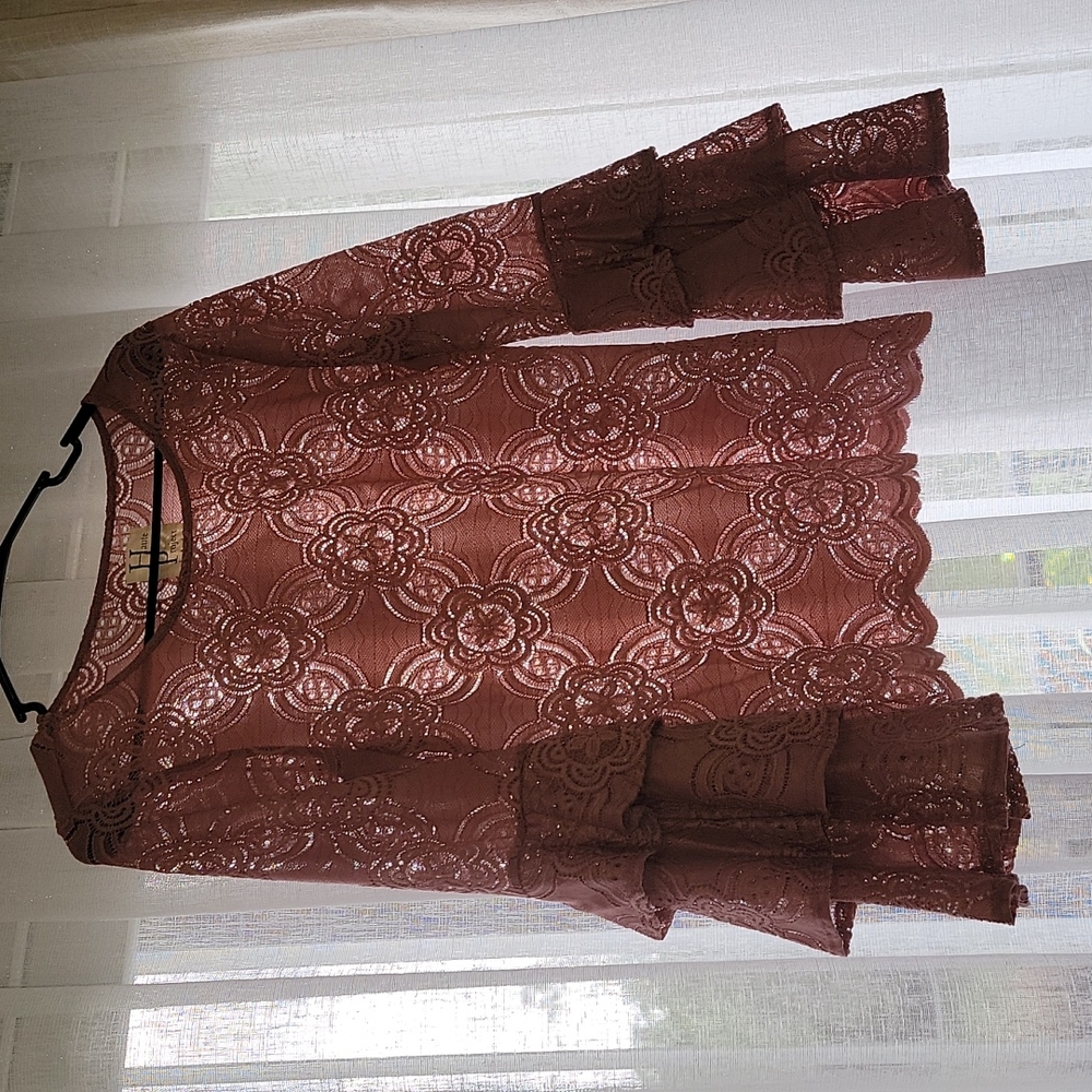 Haute Project Bell Sleeves lace Shirt